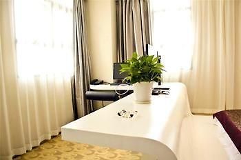 ווהאן Provence Garden Hotel מראה חיצוני תמונה